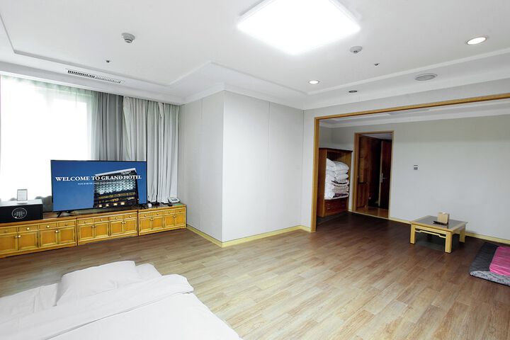 Room 29 of 61