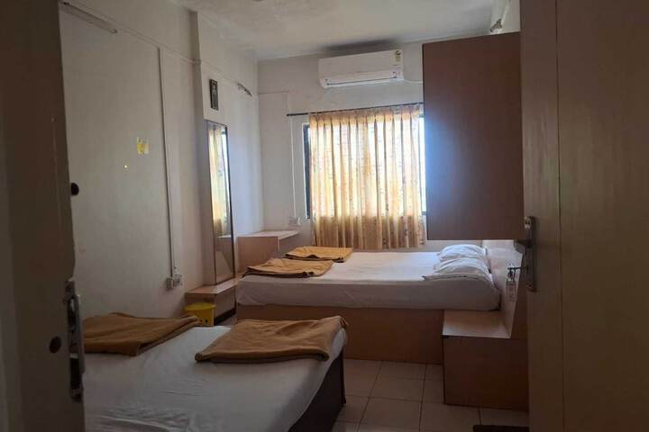 Room 8 of 23