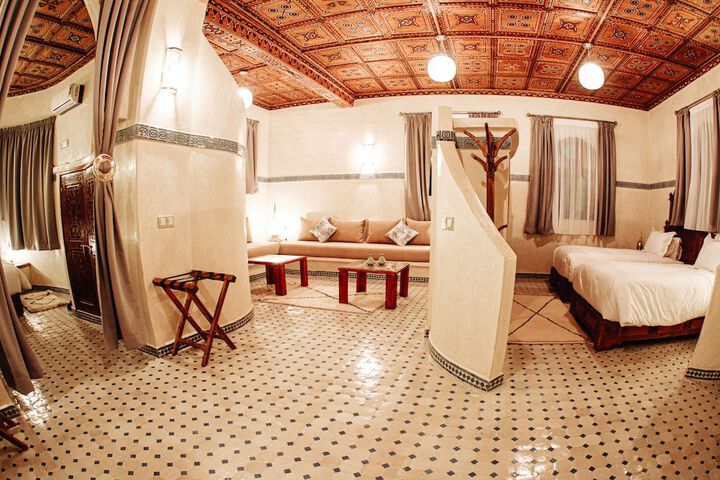 Room 4 of 27