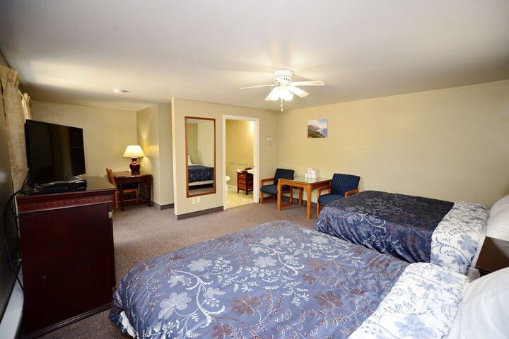 Room 8 of 34