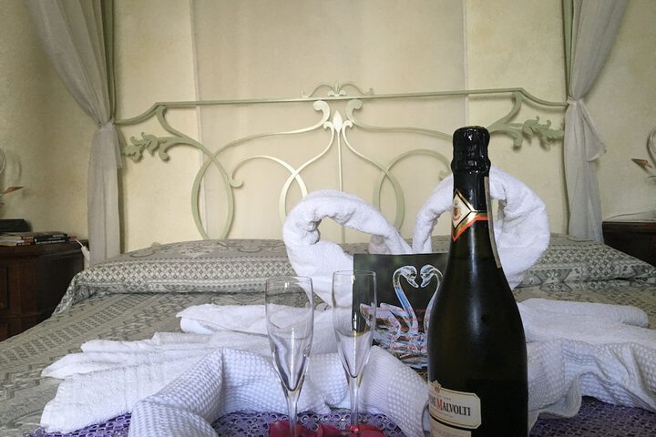 Room 5 of 81