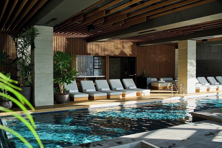 Pool 96 of 127