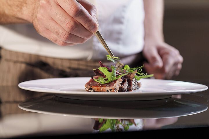 Dining 90 of 110