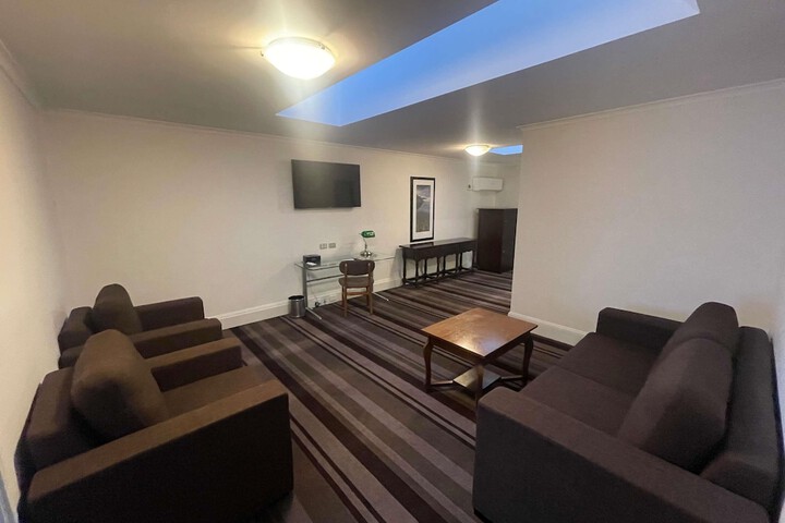 Room 45 of 111