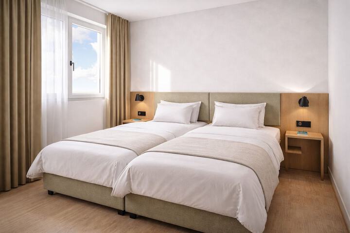 Room 3 of 9