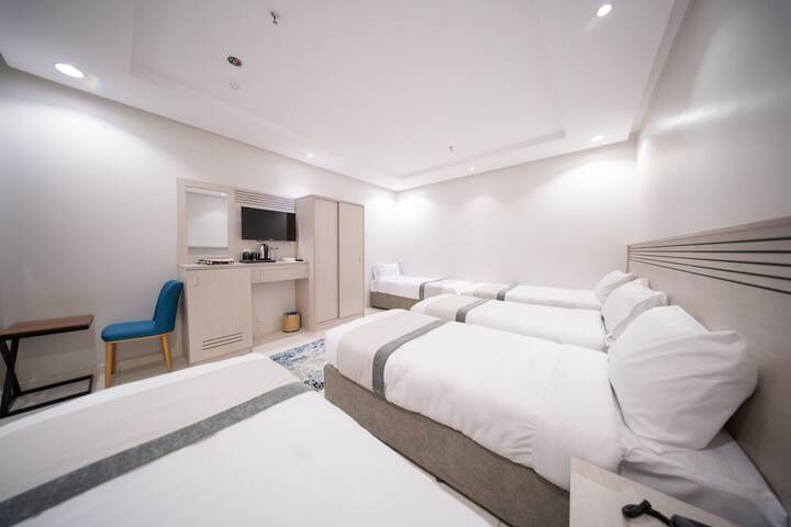 Room 31 of 64