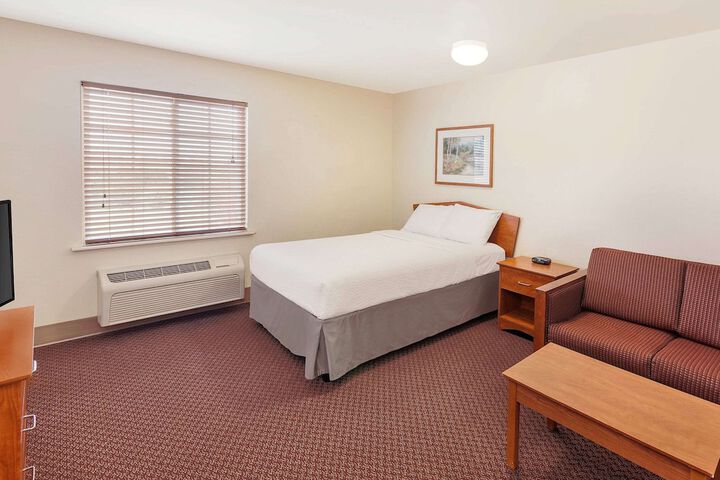 Room 14 of 27