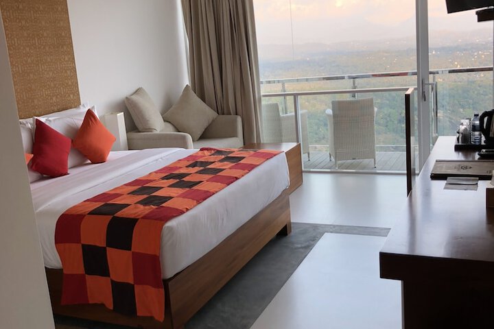 Room 10 of 56