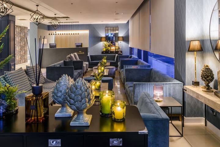 Guest Lobby
