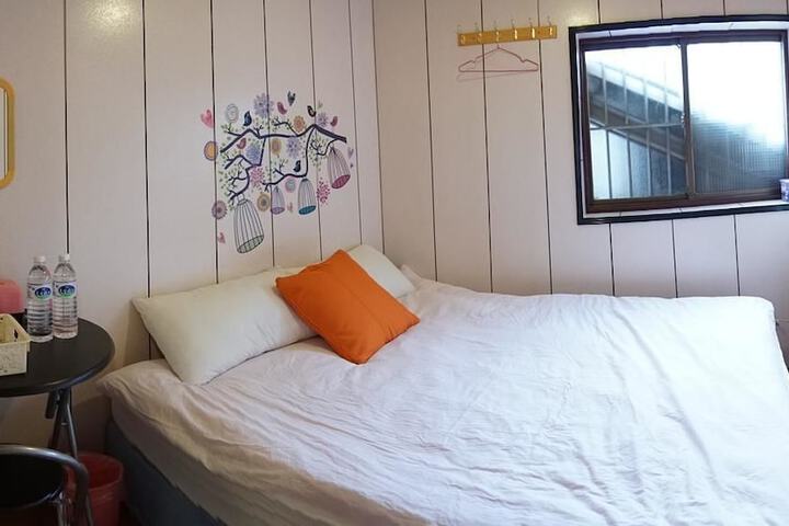 Room 17 of 41