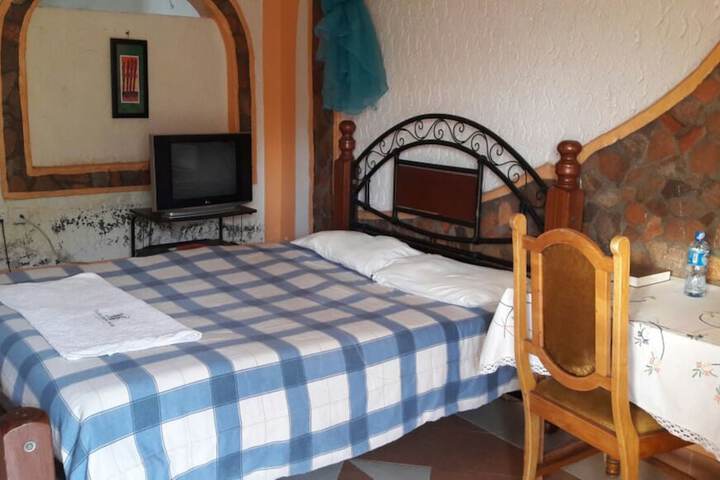 Room 4 of 24