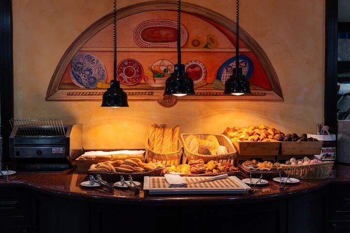 Dining 109 of 163