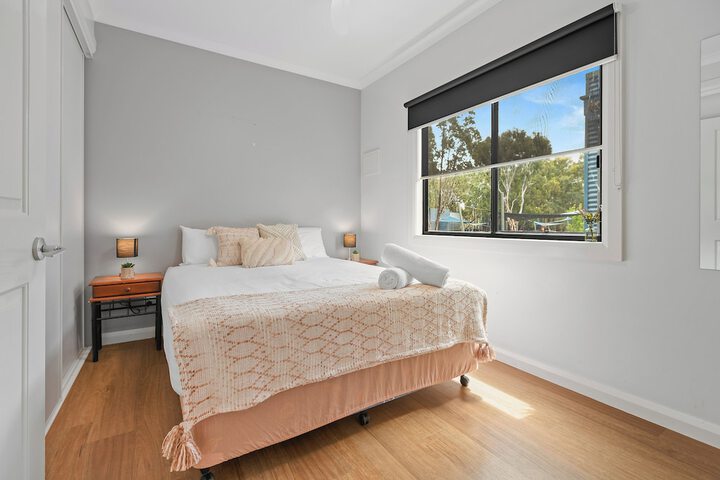 Room 2 of 96