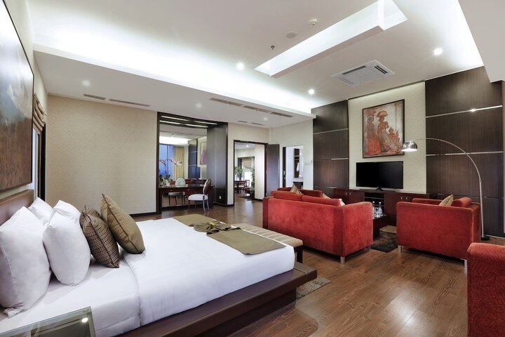 Room 16 of 52