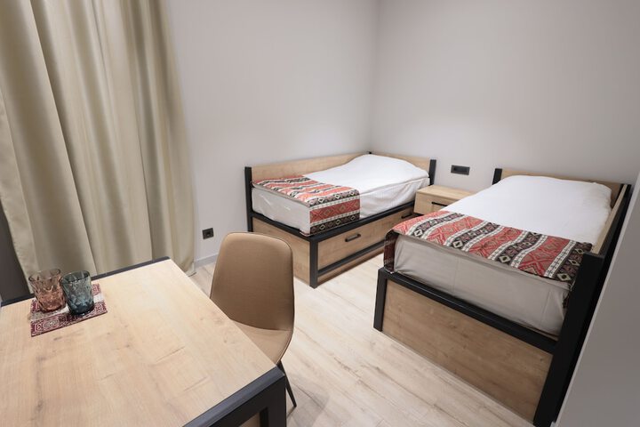 Room 6 of 61