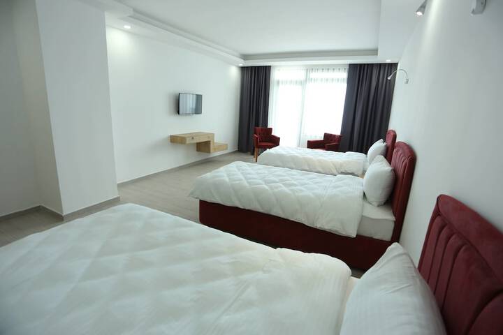Room 6 of 21