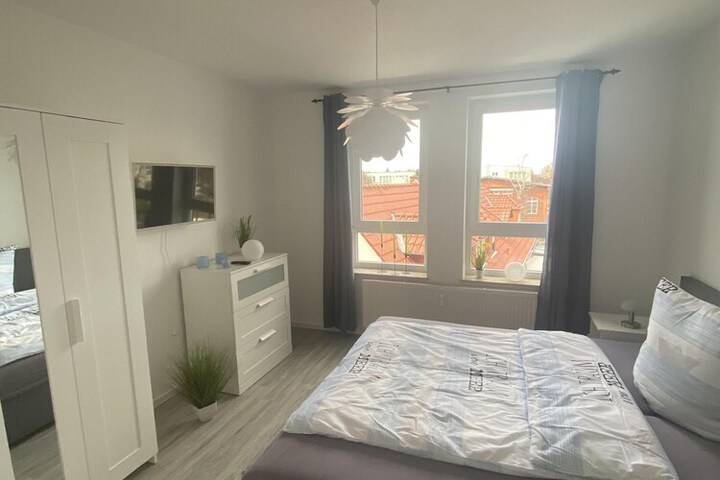 Room 4 of 10
