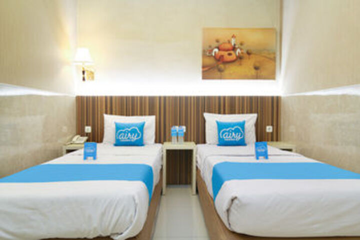 Room 9 of 28