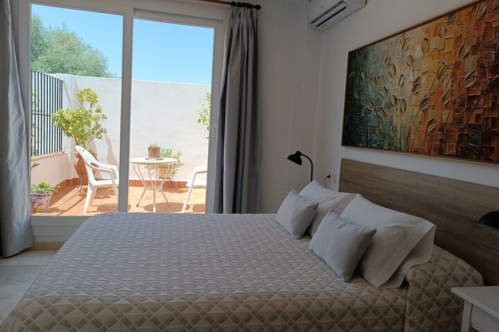 Room 3 of 35