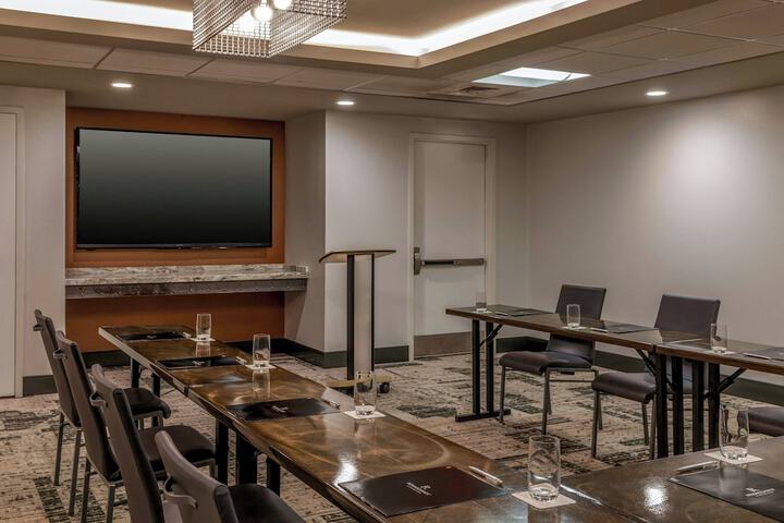 Meeting facility