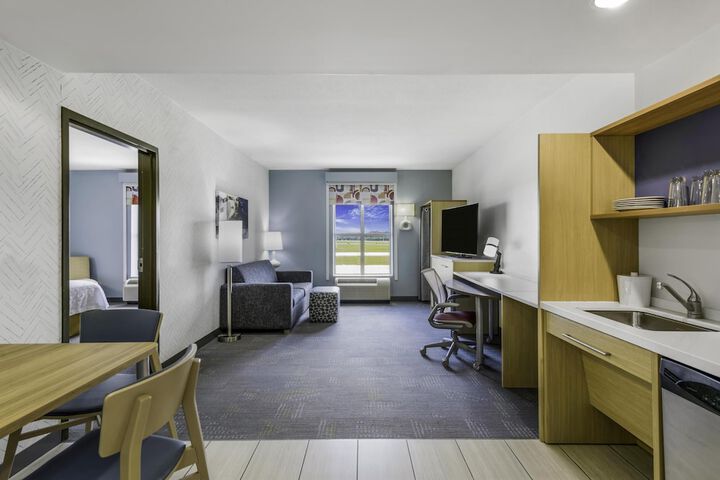 Room 13 of 36