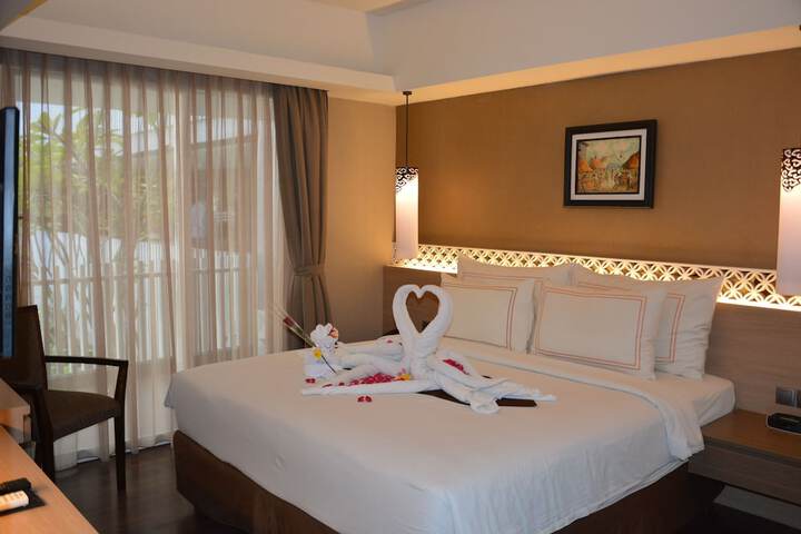 Room 6 of 65