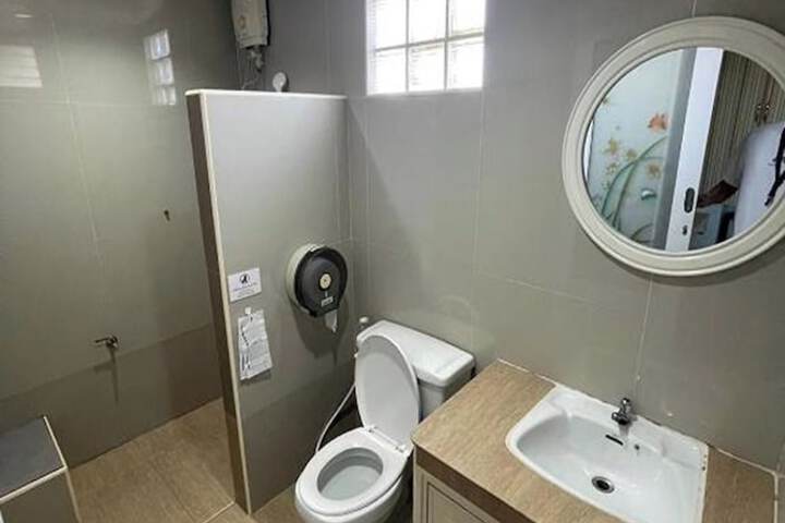 Room 16 of 24
