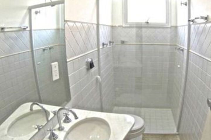 Room 10 of 79