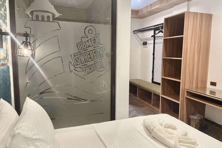 Room 20 of 52