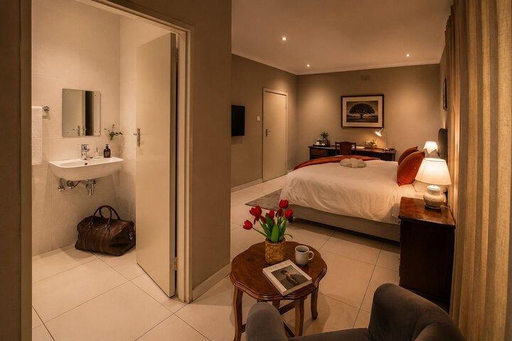 Room 9 of 9