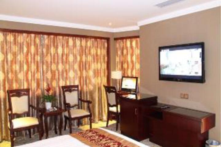 Petrel Hotel