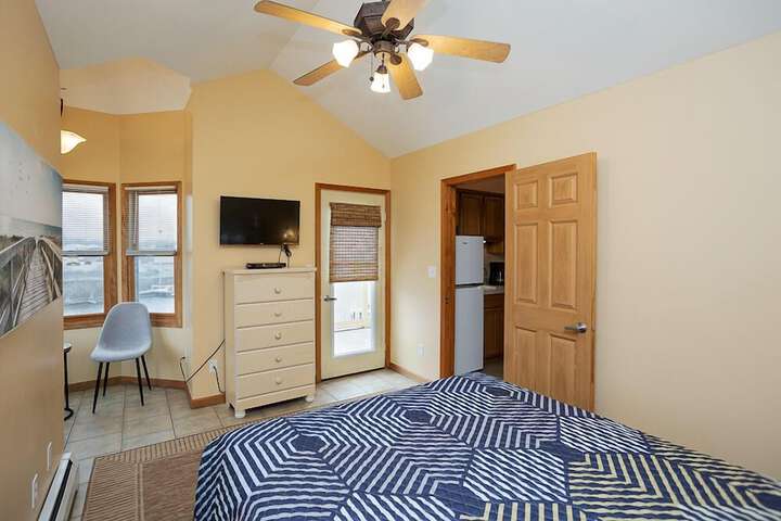 Room 2 of 130