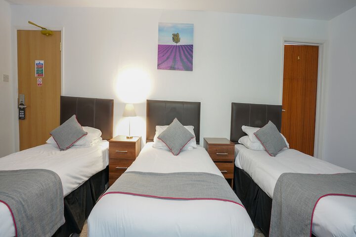 Room 4 of 111