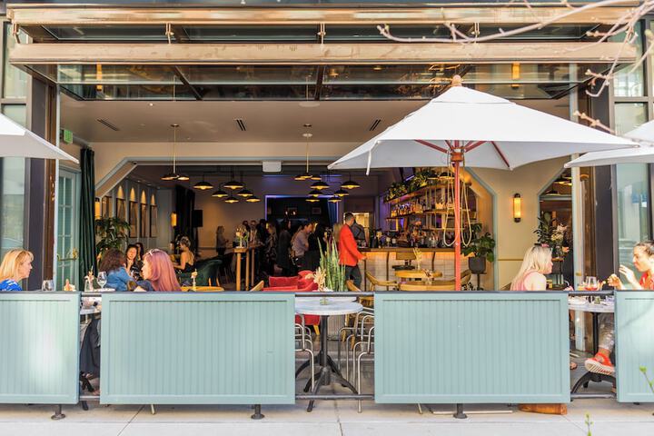 Breakfast area