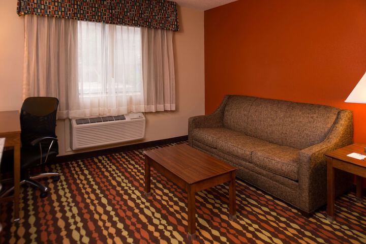 Room 25 of 82