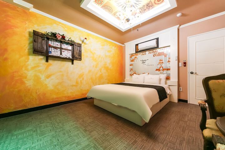 Room 62 of 80