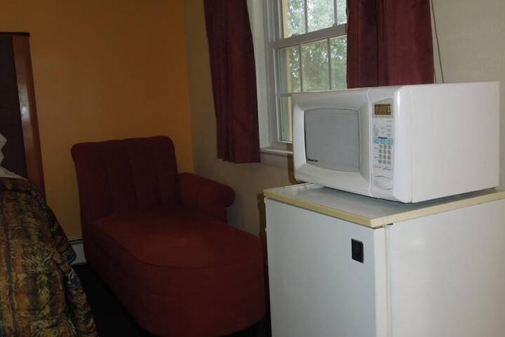 Room 35 of 49
