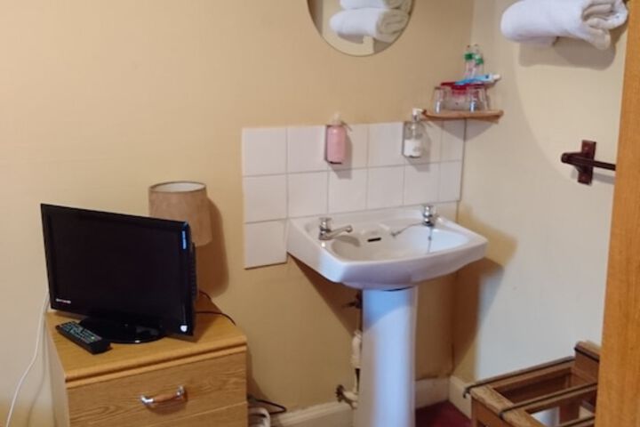 Room 34 of 52