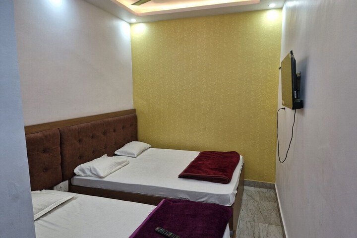 Room 54 of 76