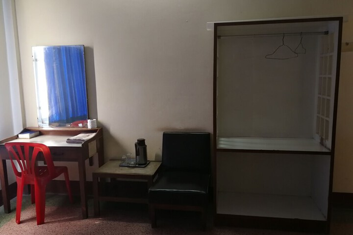 Room 18 of 34