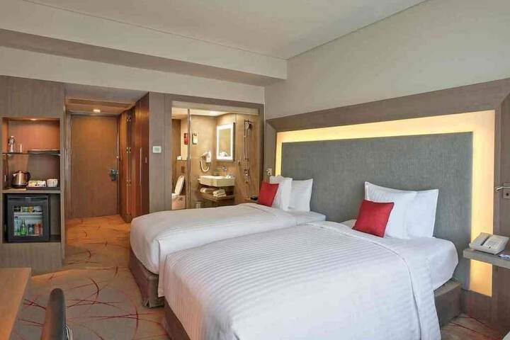 Room 45 of 115