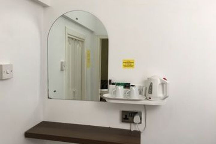 Room 20 of 42