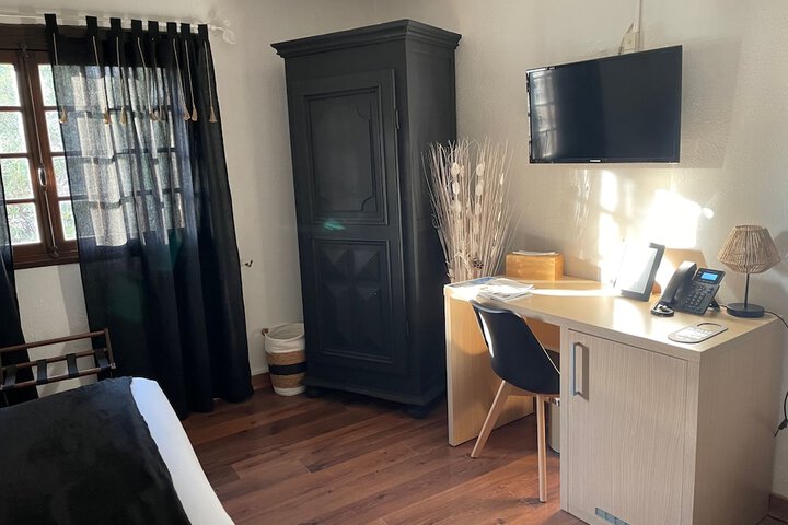 Room 11 of 44
