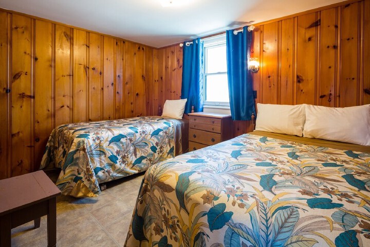 Room 25 of 219