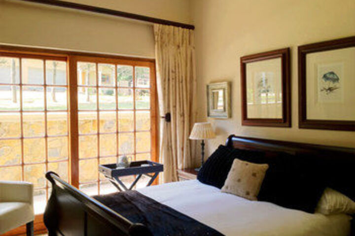 Room 6 of 32