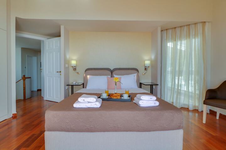 Room 15 of 52
