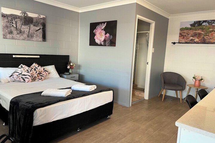 Room 3 of 23