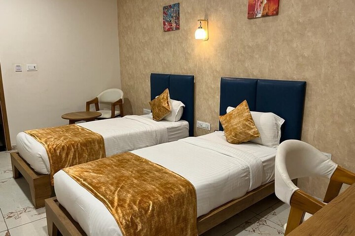 Room 14 of 20