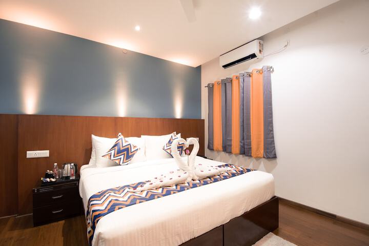 Room 3 of 20