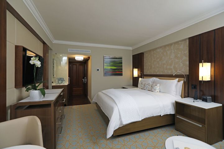 Room 28 of 164